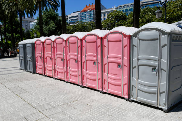 Best VIP or Luxury Restroom Trailers  in Huntingdon, PA